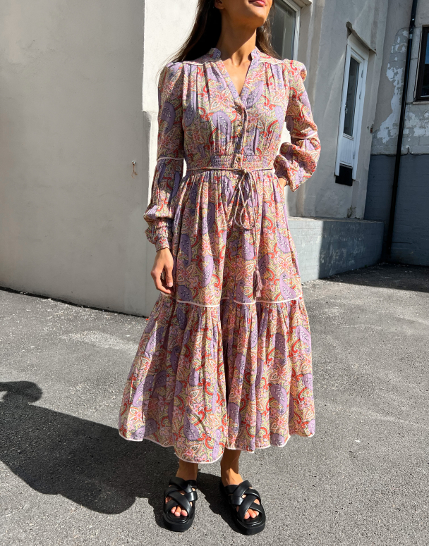 Everyday Midi Dress - Wallpaper  - Image 1