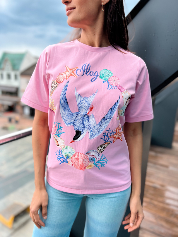 Løvmeis tee - Pink Bird - Image 1