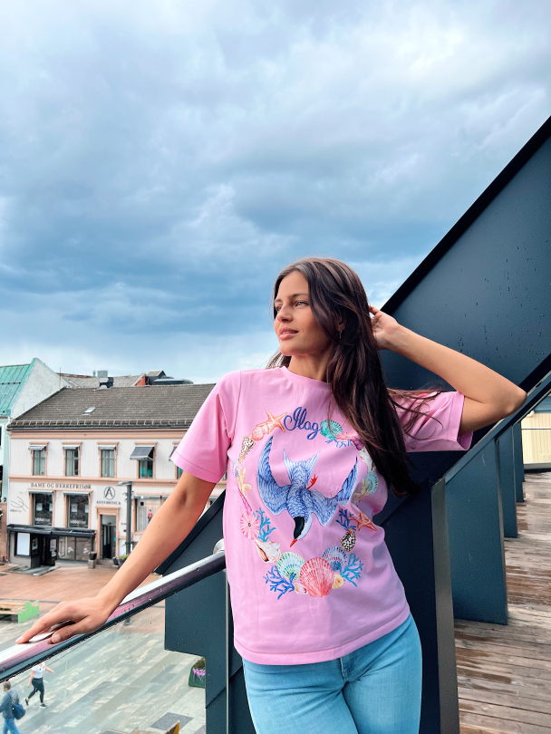 Løvmeis tee - Pink Bird - Image 5