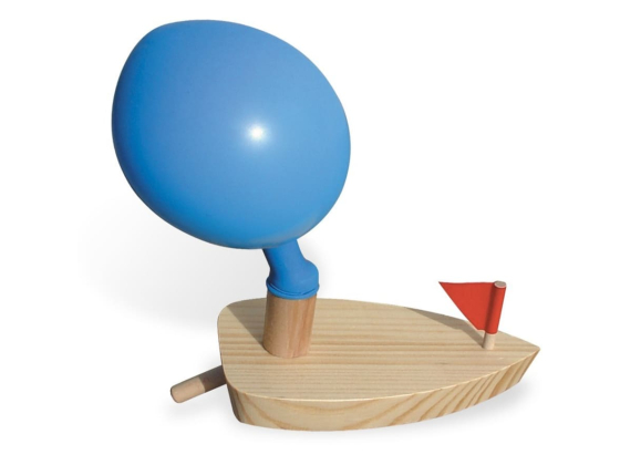 Båt med ballongmotor