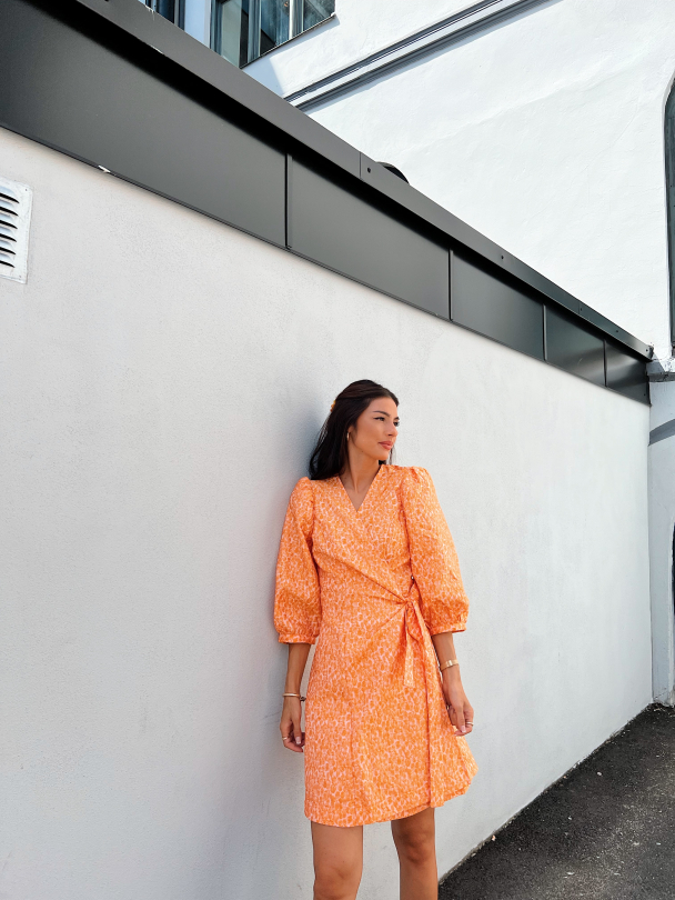Julia - Siv 3/4 Short Dress - Iceland Poppy - Image 2