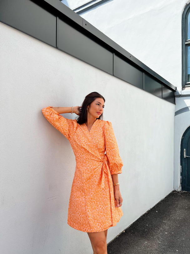 Julia - Siv 3/4 Short Dress - Iceland Poppy - Image 3