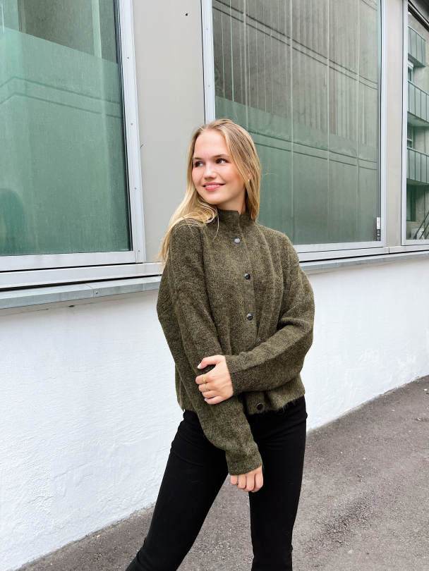 Alpha short cardigan - Dark Olive Melan - Image 4