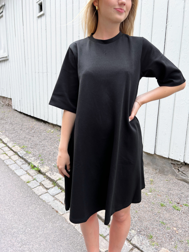 Imina wrinkle dress - Black - Image 1