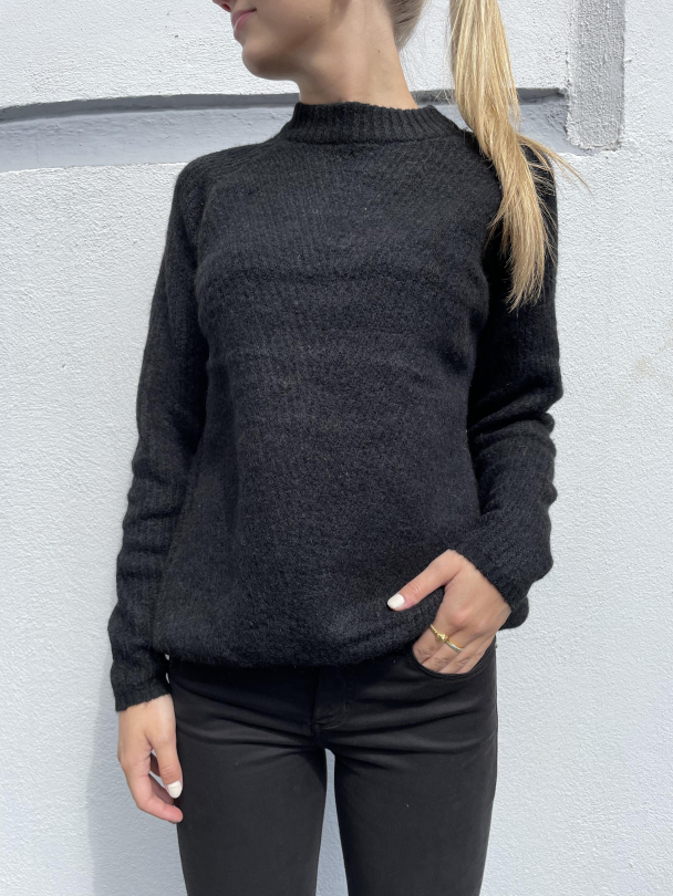 Allu O-Neck Knit Pullover - Black