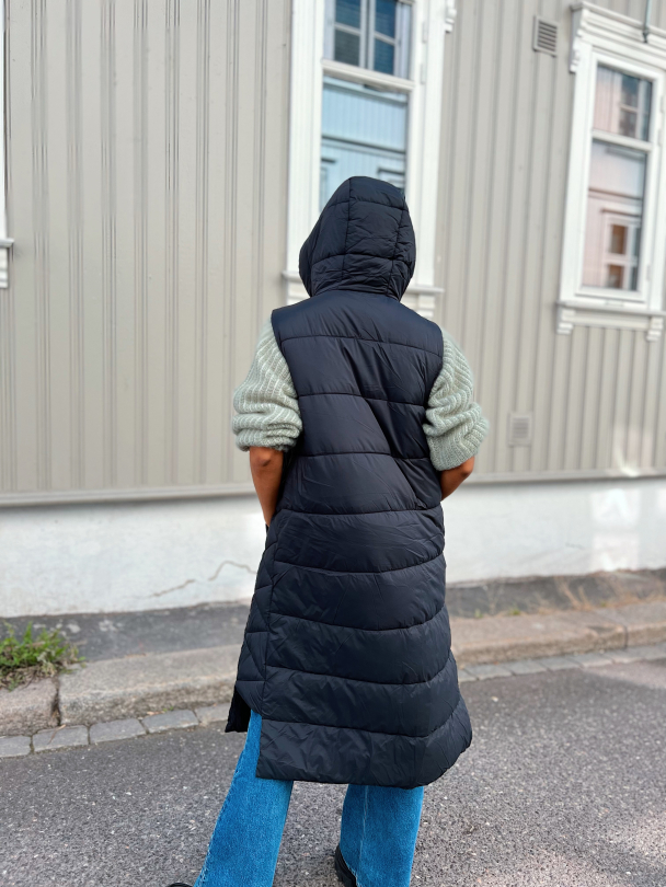 Lira Padded Vest - Black  - Image 5