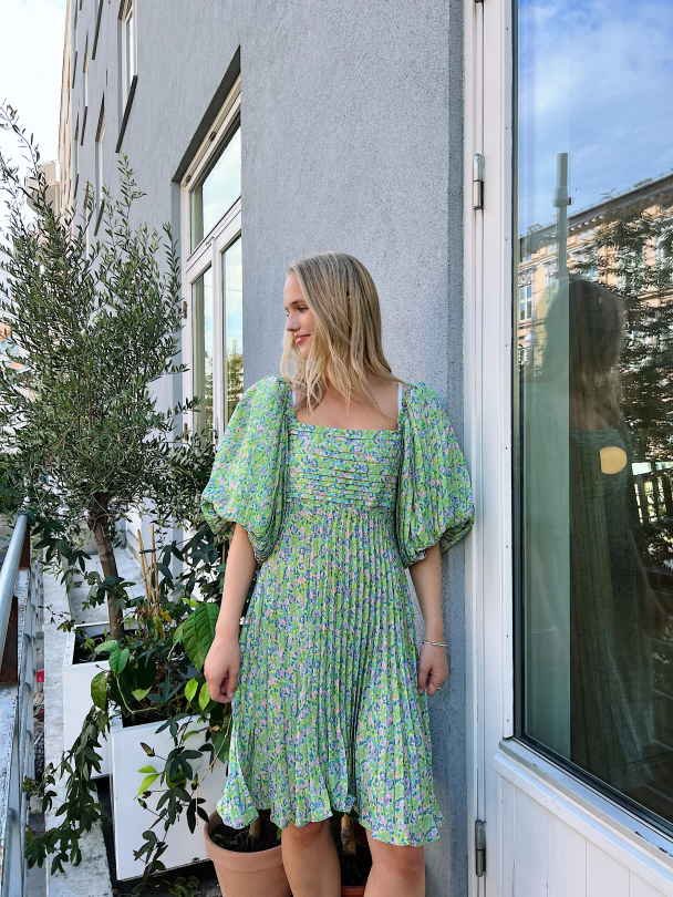Plisse Mini Dress - Green Garden  - Image 5