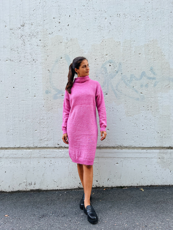 Mola Knit highneck dress - Phlox Pink Melange - Image 2