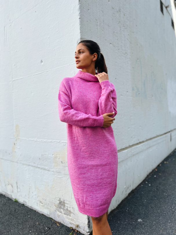Mola Knit highneck dress - Phlox Pink Melange - Image 3