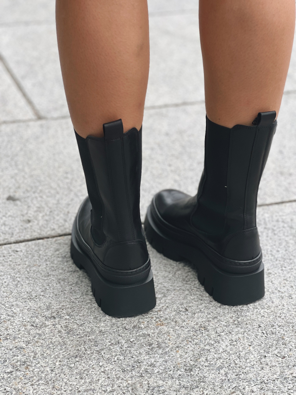 Samira Nubuck - Black  - Image 3