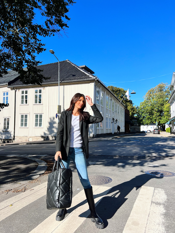 Eliana Blazer - Black  - Image 11