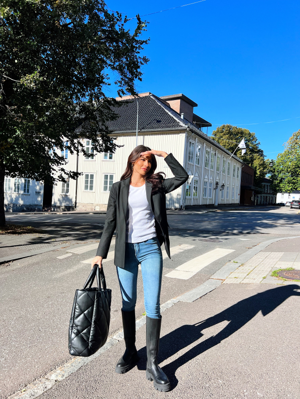 Eliana Blazer - Black  - Image 13