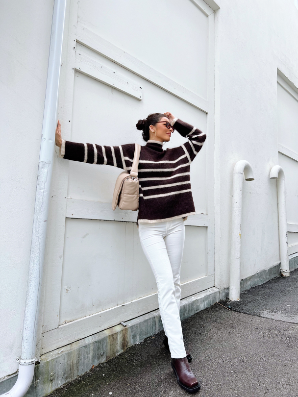 Ovalis Knit T-Neck - Delicioso - Image 5