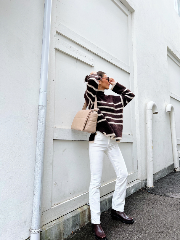 Ovalis Knit T-Neck - Delicioso - Image 8