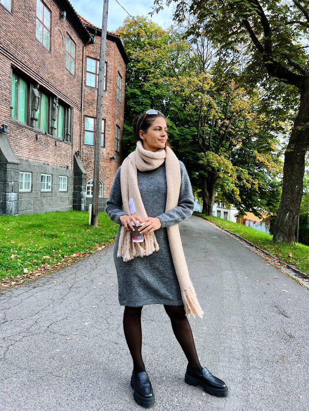 Runde Scarf- Sand - Image 5