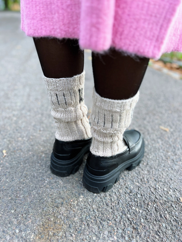 Hoddevika Socks - Sand  - Image 2