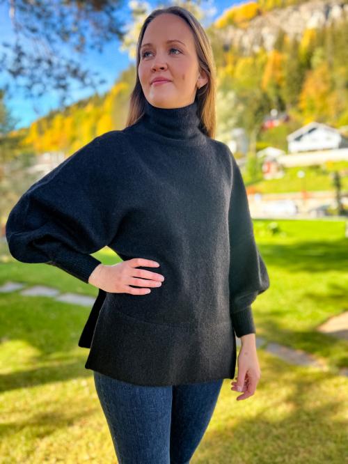 ELLA&IL Luni Alpaca Sweater