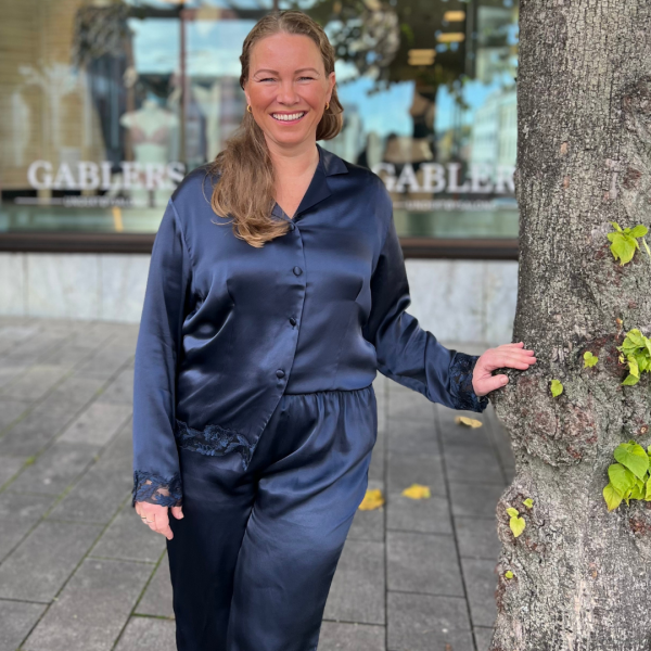 'Pure Silk' pyjamas de luxe, indigo
