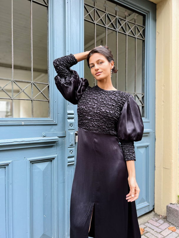 Crépe Satin Midi Dress - Black - Image 5