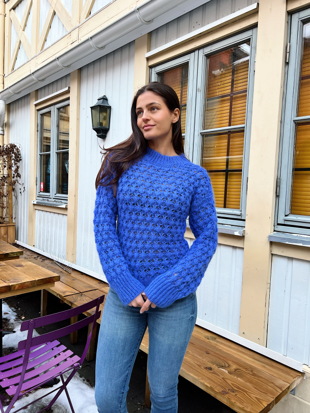 IIanka Knit O-Neck - Amparo Blue  - Image 4