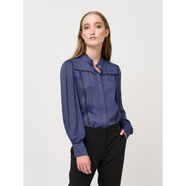 BRUUNS BAZAAR Bauma Iluna Shirt - Image 2