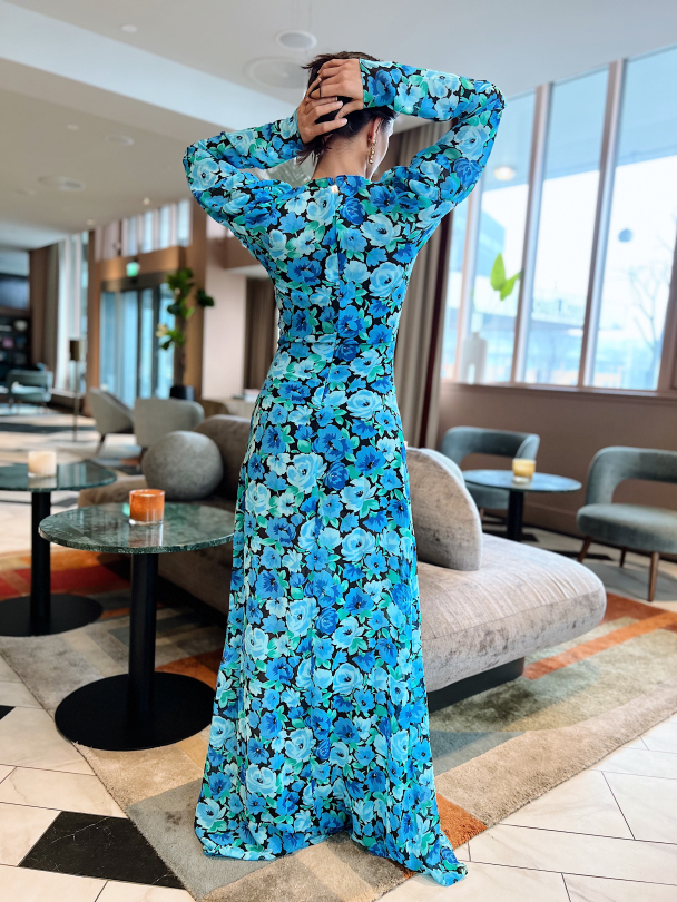 Light Maxi V-Neck Dress - Image 6