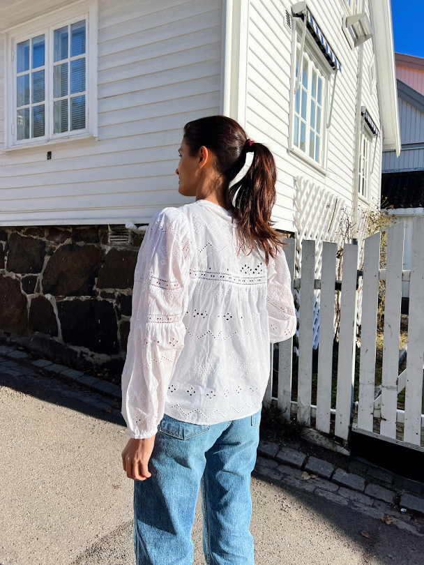 Karoline Blouse - White border  - Image 3