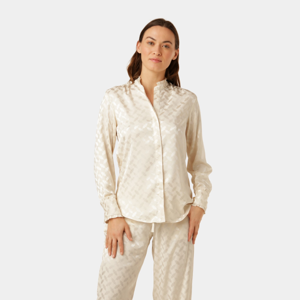 KARMAMIA Trinity Shirt - Image 4