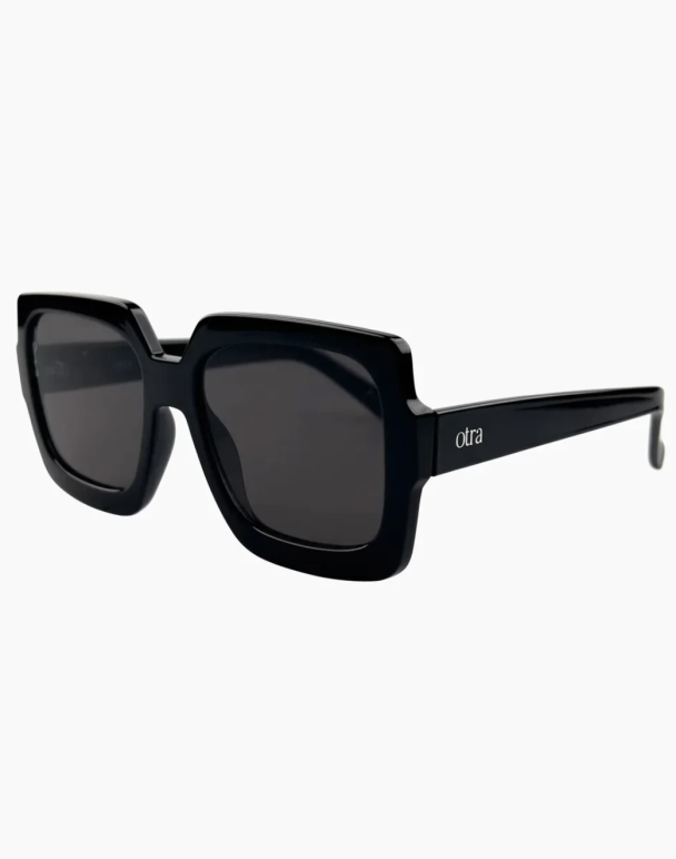 Luna Black - Image 2