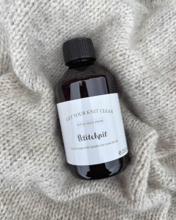 SOAP WITH LANOLIN FOR WOOL & SILK