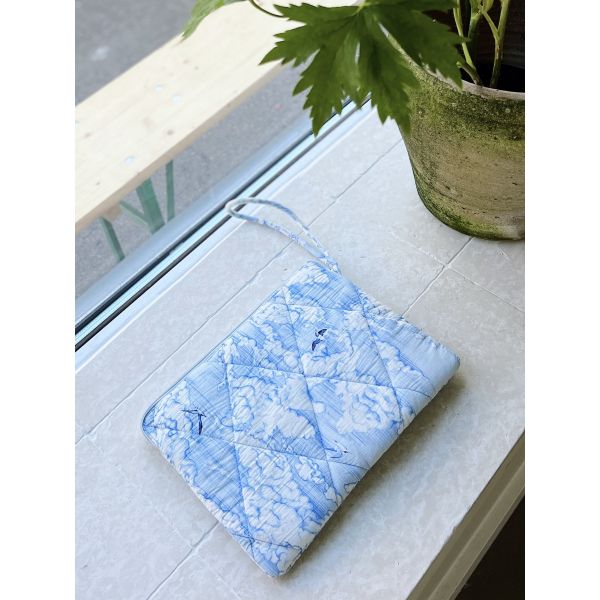 Strandfiol Laptop Case - Blue Cloud Print 