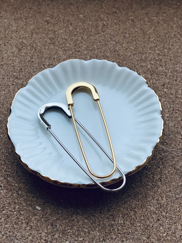 Maskeholder / Sjalnål