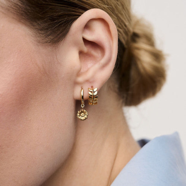 ORELIA Metal Leaf Hoop - Image 2