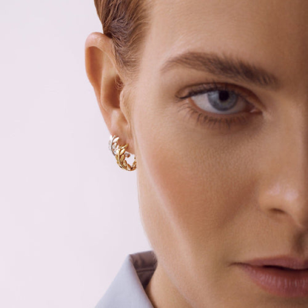 ORELIA Metal Leaf Hoop - Image 3