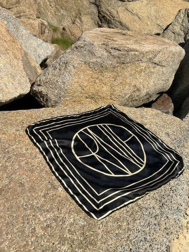 Ikon - Image 1