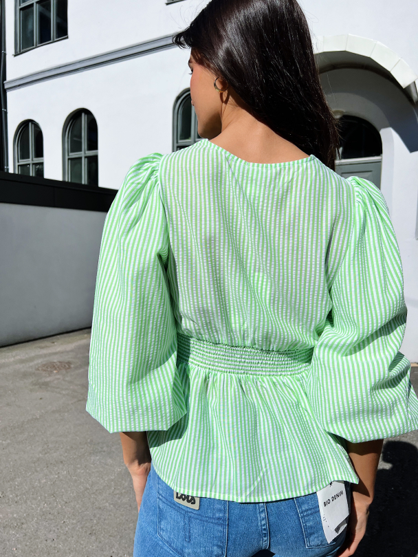 Stia 3/4 Top - Green W Star White  - Image 4