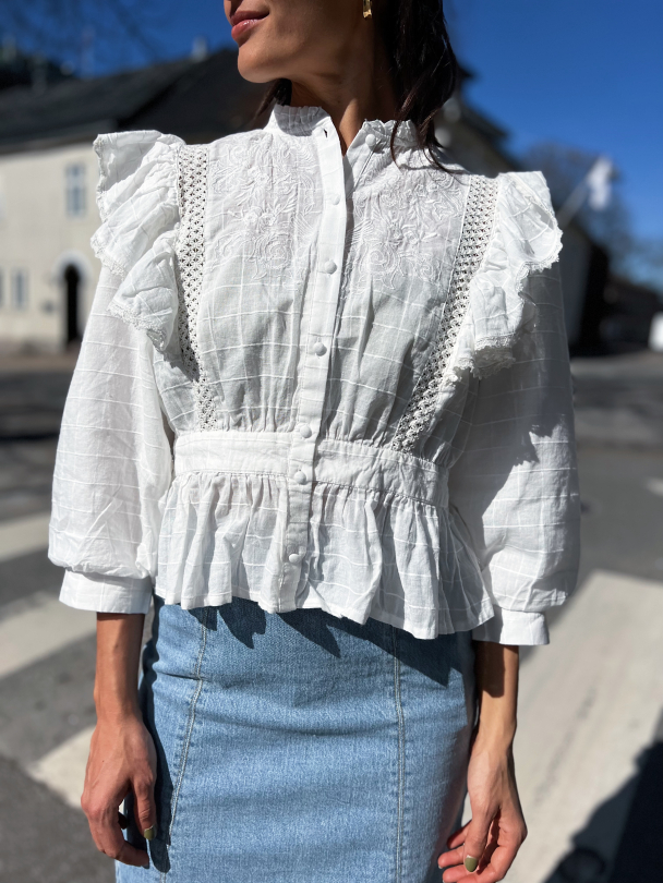 Ranja 3/4 Shirt - Star White  - Image 1