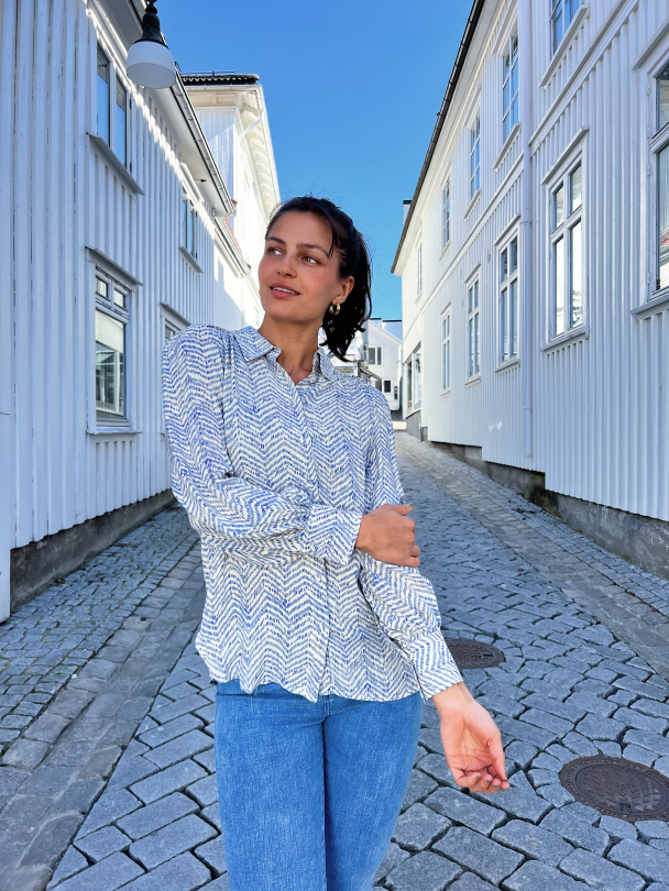 Mallow Shirt - Amparo Blue  - Image 3