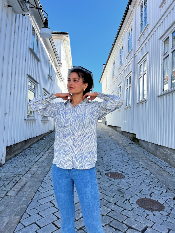 Mallow Shirt - Amparo Blue  - Image 4