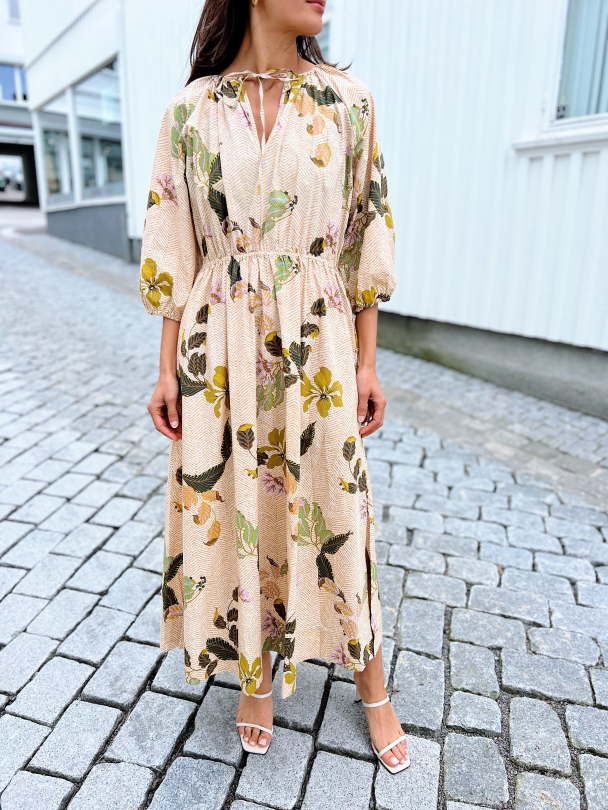 Trento Maxi Dress - Dark Chalk - Image 1