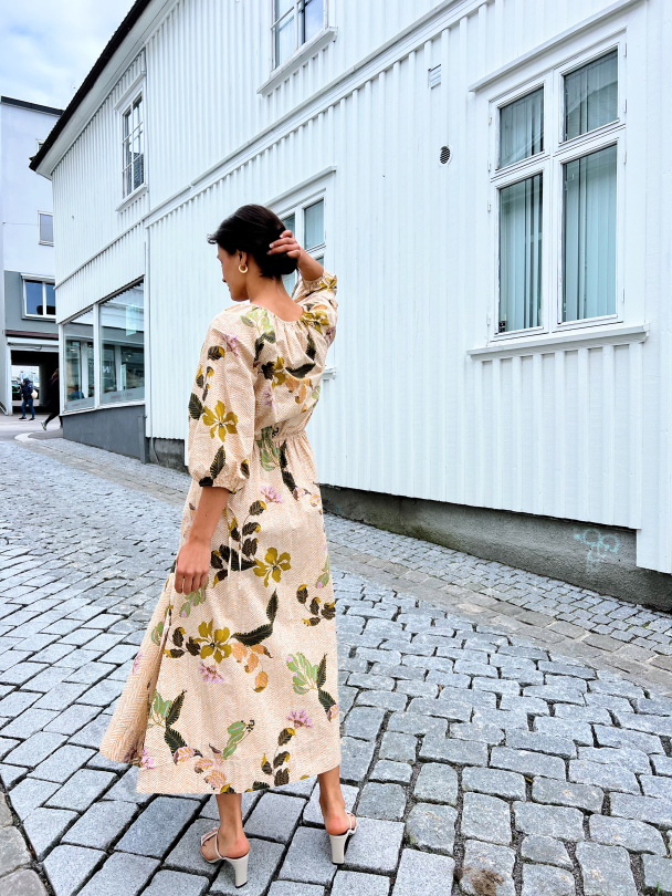 Trento Maxi Dress - Dark Chalk - Image 5