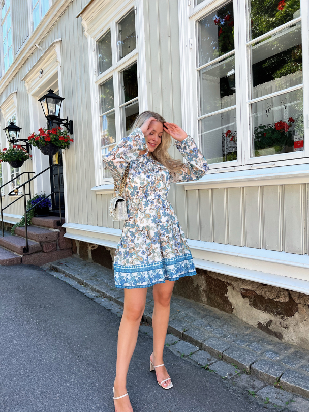 Marybeth Honeycomb Smocked Mini Dress - Border Paisley  - Image 4