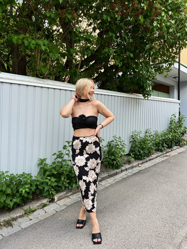 Flower Mesh Midi Skirt - Oyester Mushroom comb - Image 8