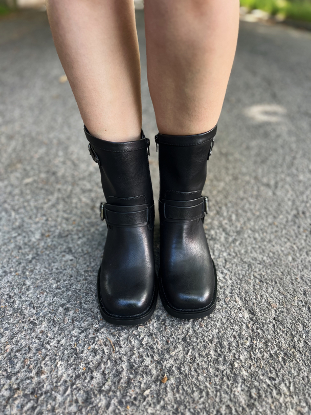 Camperos Low - Black  - Image 2