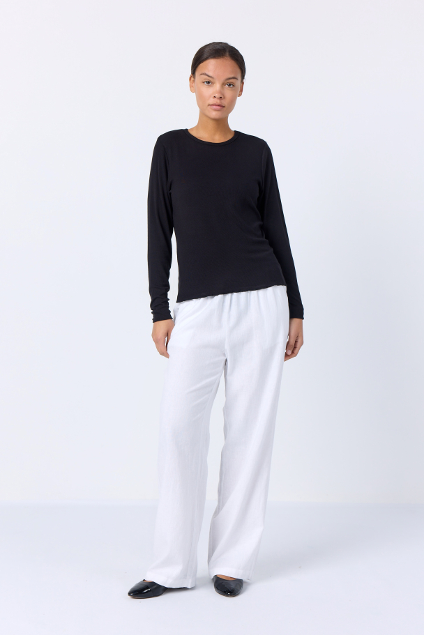 LEVETÉ ROOM Ika 4  - Image 2