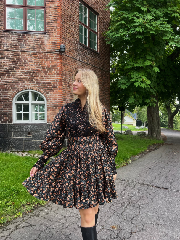 Décorated Poplin Mini Dress -Autumn - Image 3