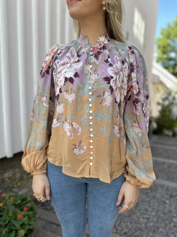 Satin Shirt - Wallpaper - Image 1