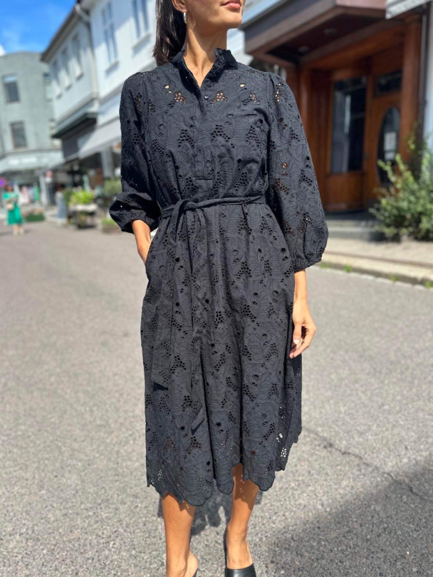 Kanga 3/4 Midi - Black - Image 1