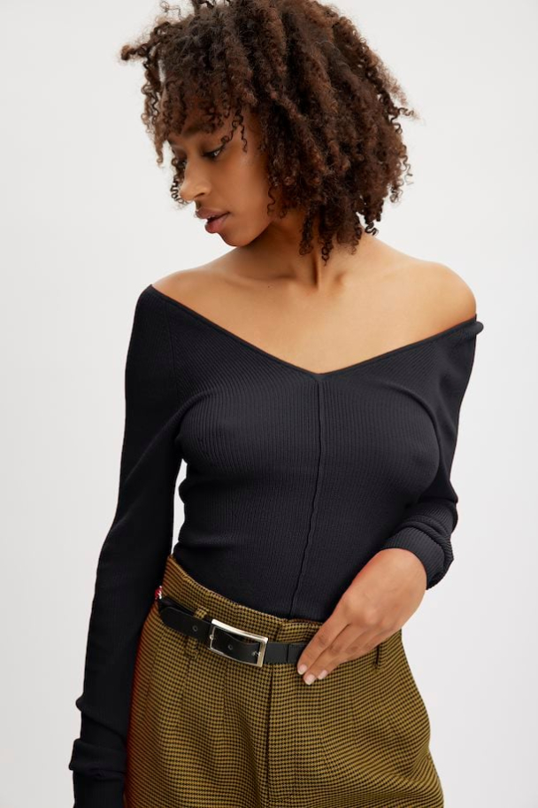 Mona V-Neck Blouse - Black  - Image 4