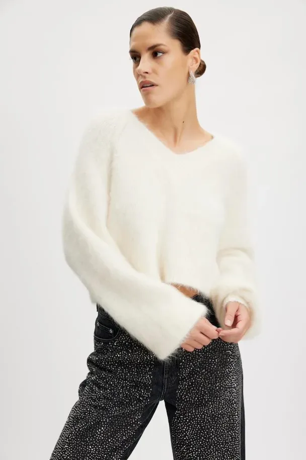 Safi Cropped V-Neck - Egret  - Image 4